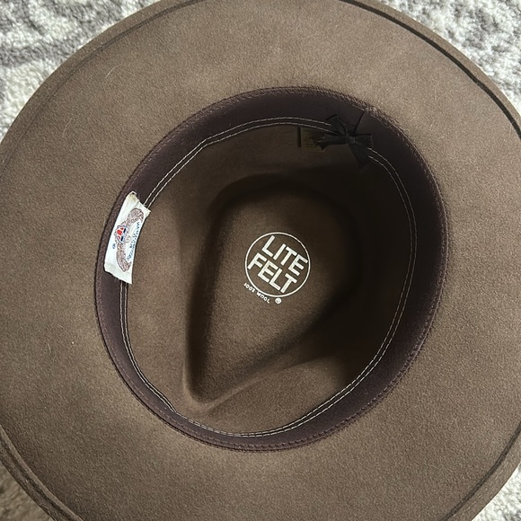 Lite Felt Wool Hat - Picture 3 of 3